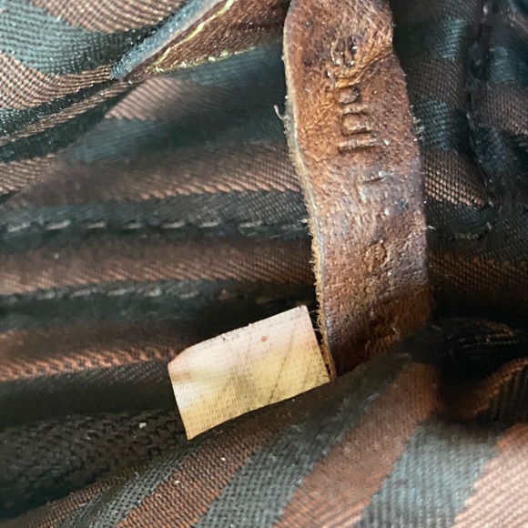 Jack George’s Crossbody Leather Purse - Picture 8 of 13